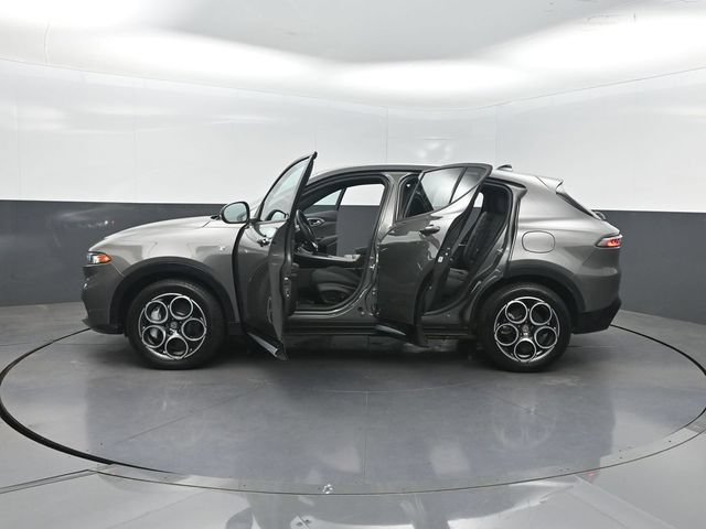 Used 2024 Alfa Romeo Tonale Ti AWD/4WD image 38