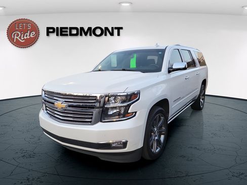 Used 2018 Chevrolet Suburban Premier image 1