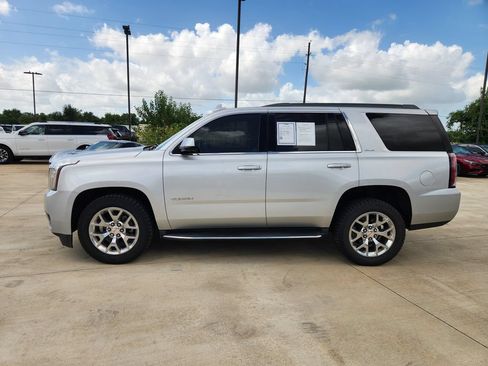 Used 2017 GMC Yukon SLE w/ SLE Value Package RWD image 6