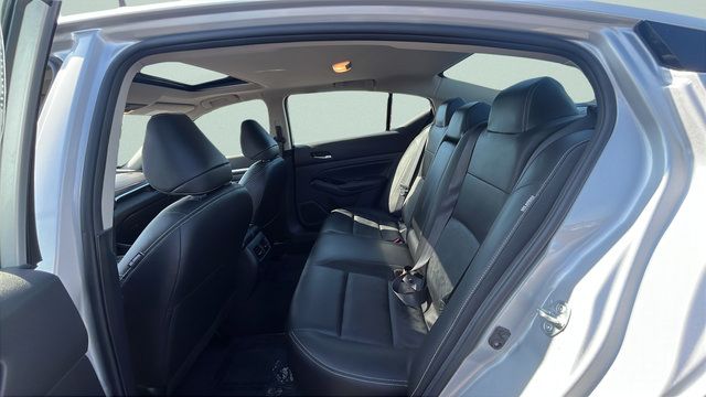Used 2025 Nissan Altima 2.5 SL FWD image 22