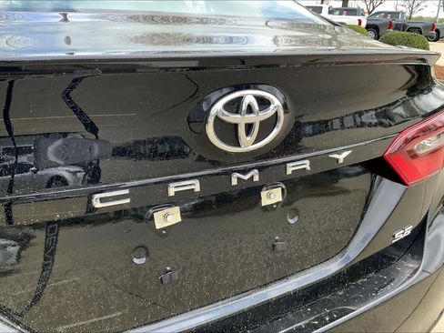 Used 2024 Toyota Camry SE FWD image 32