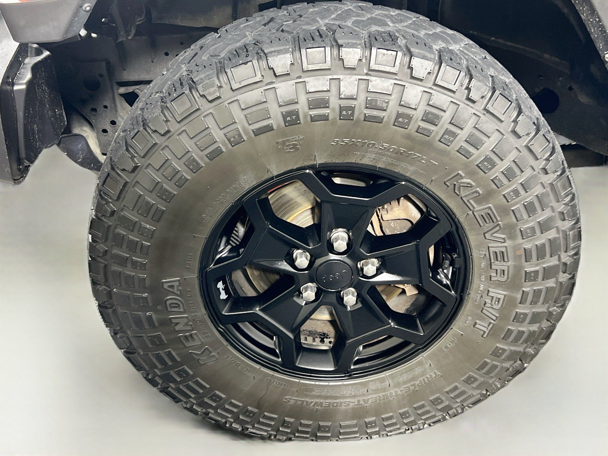 Used 2022 Jeep Gladiator Sport AWD/4WD image 13