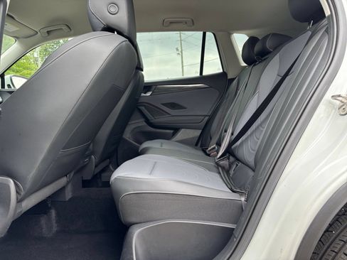 Used 2026 Volkswagen Tiguan SE FWD image 22
