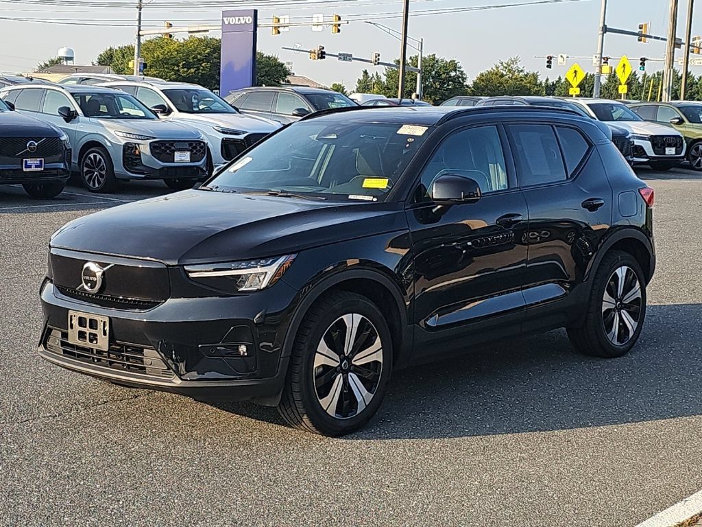 Used 2023 Volvo XC40 Recharge Plus AWD/4WD image 16