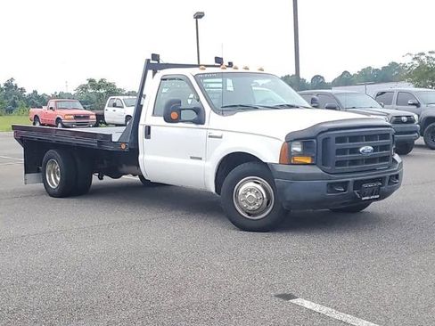 Used 2006 Ford F350 2WD Regular Cab DRW Super Duty image 25
