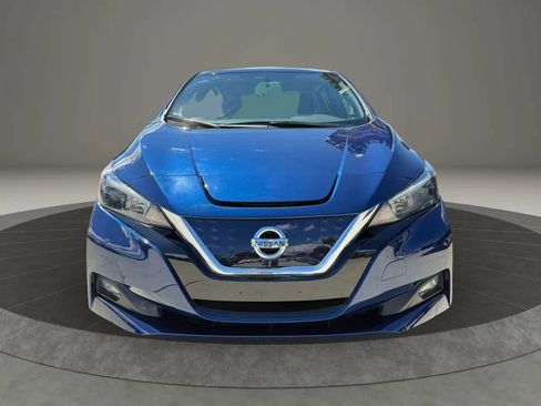 Used 2018 Nissan Leaf SV FWD image 2