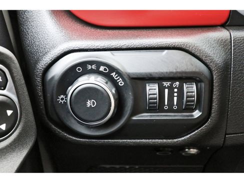 Used 2021 Jeep Wrangler Rubicon AWD/4WD image 21