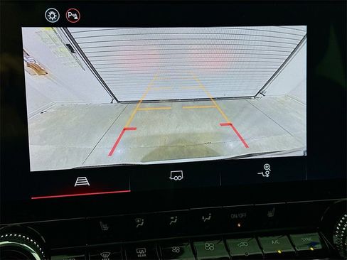 New 2026 GMC Canyon Elevation w/ Convenience Package image 14