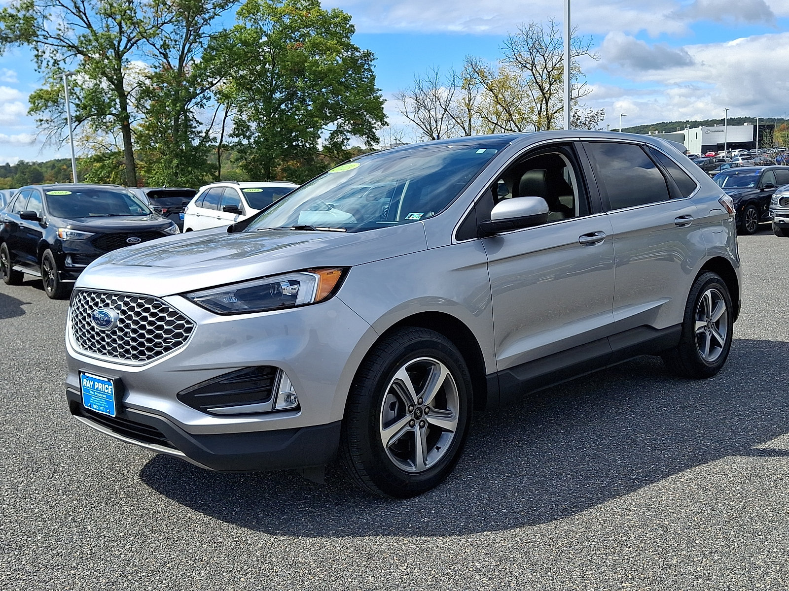 Used 2023 Ford Edge SEL w/ Convenience Package AWD/4WD image 4