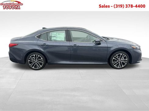 New 2026 Toyota Camry Hybrid image 6