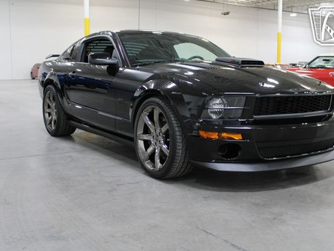 Used 2009 Ford Mustang GT image 25