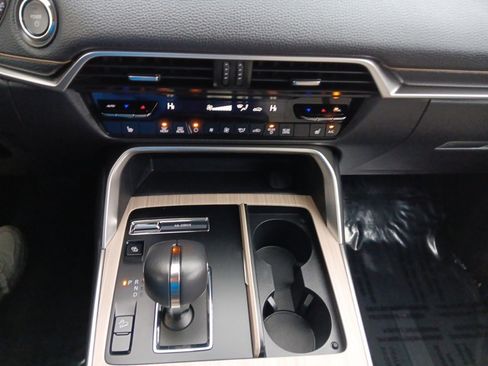 Certified 2024 MAZDA CX-90 Plug-In Hybrid w/ Preferred image 26