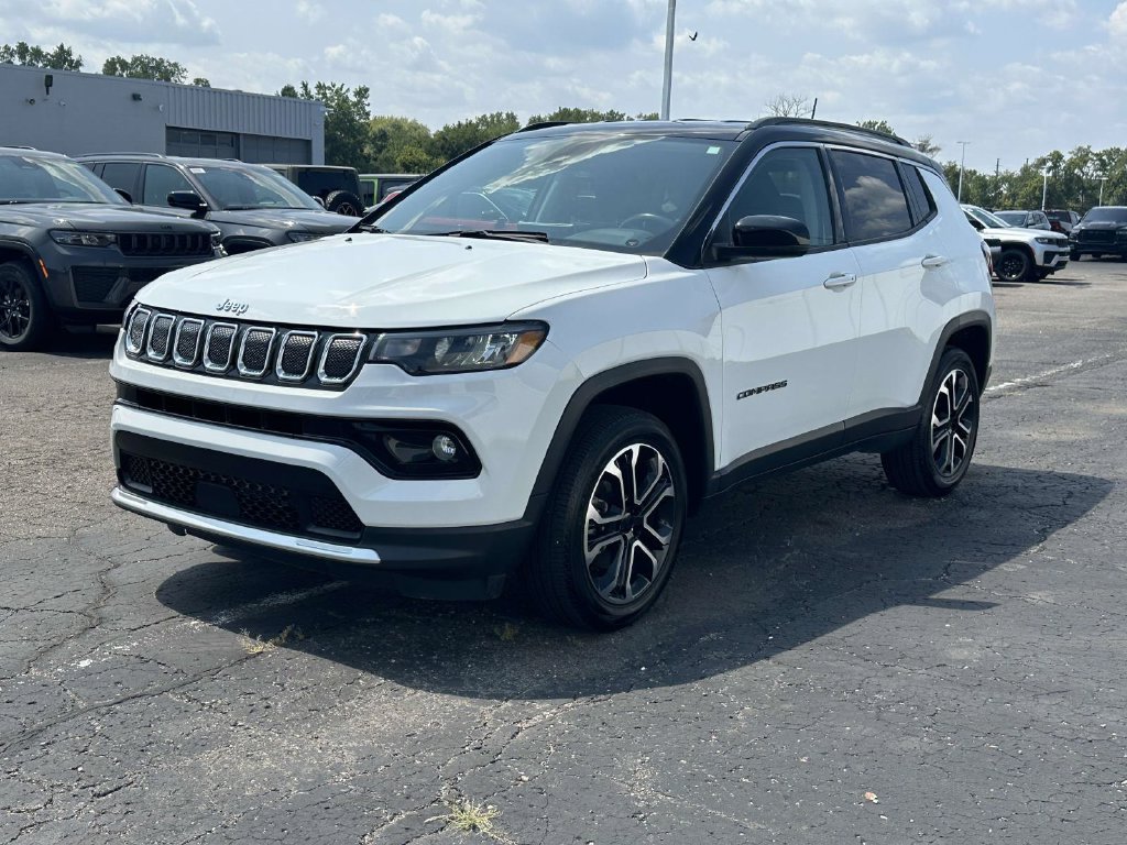 Used 2022 Jeep Compass Limited AWD/4WD image 7
