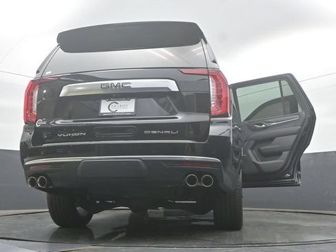 Used 2022 GMC Yukon Denali w/ Denali Ultimate Package AWD/4WD image 46