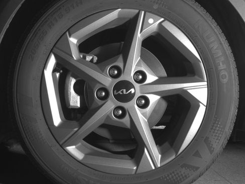 Used 2025 Kia K4 LXS FWD image 12