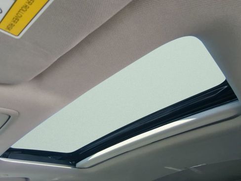 Used 2023 Honda CR-V EX-L image 17