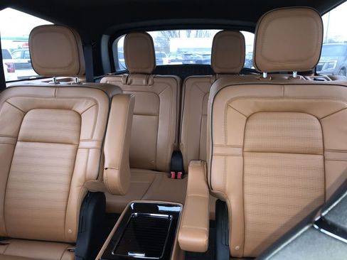 Used 2025 Lincoln Aviator Black Label image 23