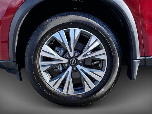 Certified 2023 Nissan Rogue SV image 31