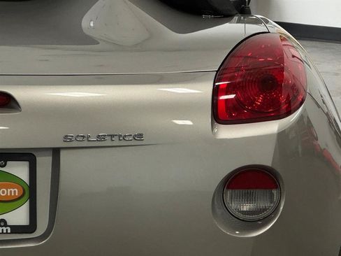 Used 2007 Pontiac Solstice Convertible w/ Premium Package RWD image 26