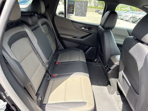 Used 2025 Chevrolet Equinox LT w/ Convenience Package II FWD image 29