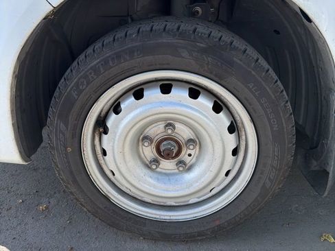 Used 2020 Nissan NV200 S image 2