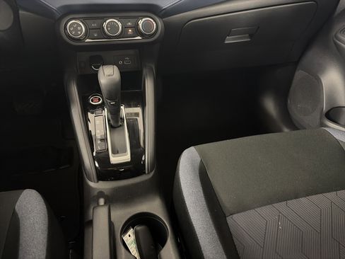 Certified 2025 Nissan Versa SV image 27