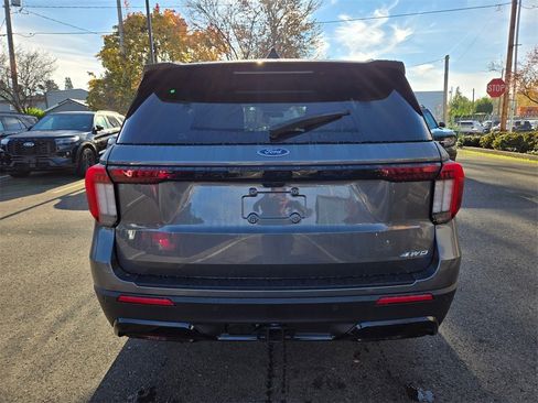 New 2026 Ford Explorer ST-Line image 6
