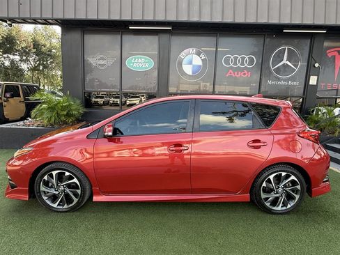 Used 2017 Toyota Corolla iM FWD image 9