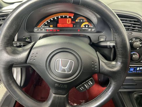 Used 2006 Honda S2000 image 12