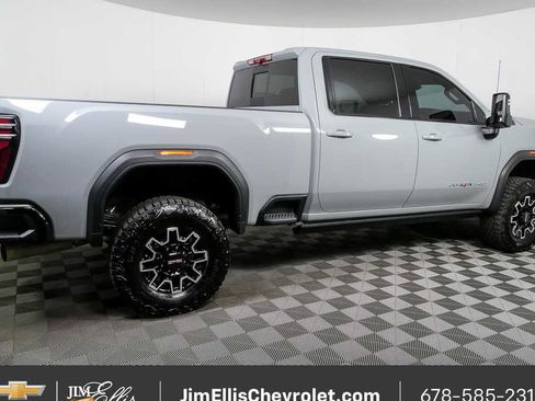 Used 2025 GMC Sierra 2500 AT4X AWD/4WD image 2
