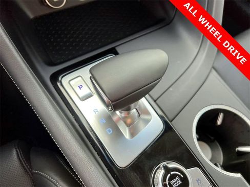 Certified 2025 Genesis G70 2.5T image 20