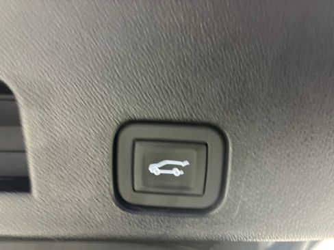 Used 2026 Buick Enclave Preferred AWD/4WD image 39
