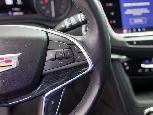 Used 2024 Cadillac XT5 Premium Luxury w/ Technology Package image 13