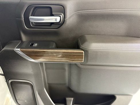 Used 2021 Chevrolet Silverado 1500 LT Trail Boss w/ Convenience Package II image 23