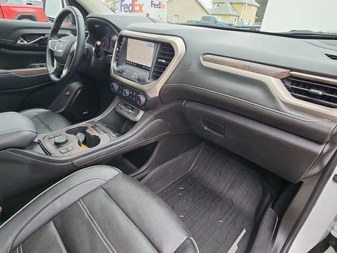 Certified 2023 GMC Acadia Denali w/ Denali Ultimate Package image 32