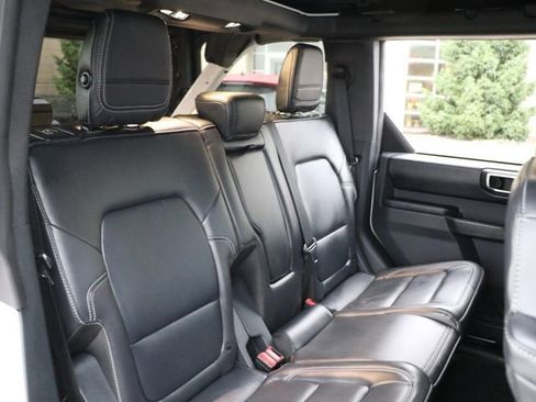 Used 2025 Ford Bronco Outer Banks AWD/4WD image 15