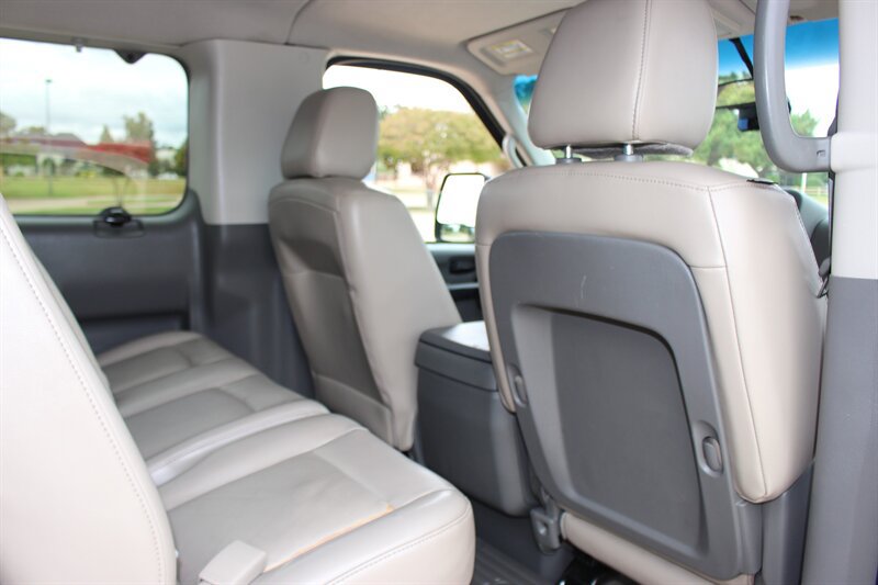 Used 2015 Nissan NV 3500 SL w/ Technology Package RWD image 20