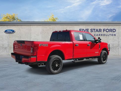 Certified 2022 Ford F250 XLT w/ Black Appearance Package AWD/4WD image 8