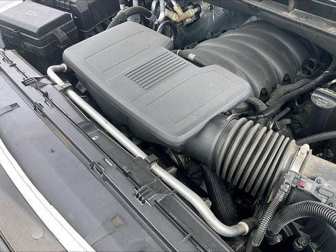 Used 2024 Chevrolet Tahoe LS AWD/4WD image 35