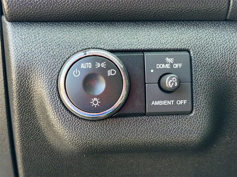 Used 2015 Buick Enclave Leather image 10