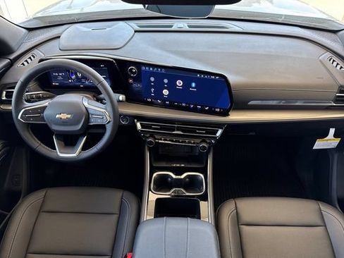 New 2026 Chevrolet Traverse LT w/ Sun and Wheel Package FWD image 21