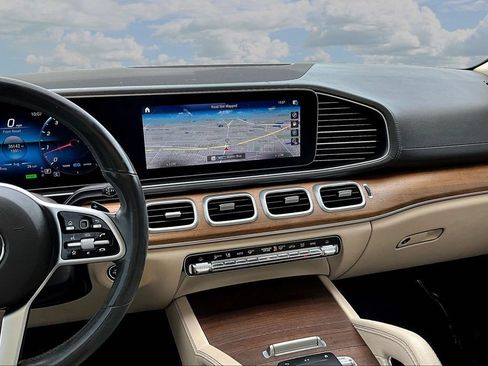 Used 2020 Mercedes-Benz GLS 450 4MATIC image 9