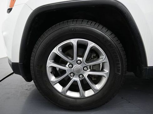 Used 2015 Jeep Grand Cherokee Limited w/ Luxury Group II AWD/4WD image 9