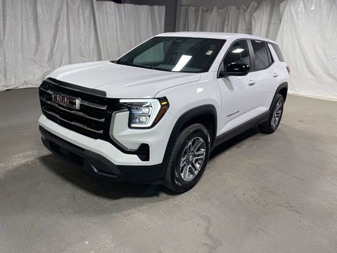 Used 2026 GMC Terrain Elevation FWD image 3