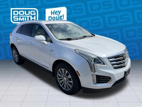 Used 2017 Cadillac XT5 Luxury w/ Driver Awareness Package FWD image 7