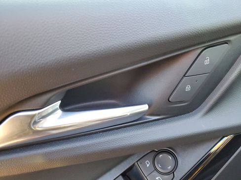 Used 2024 Chevrolet Equinox LT image 27