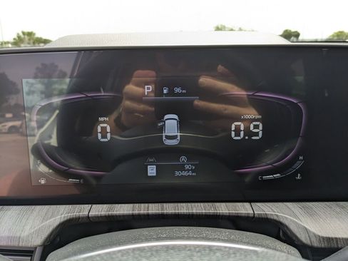 Certified 2024 Kia Telluride EX w/ EX Captain's Chair Package image 36