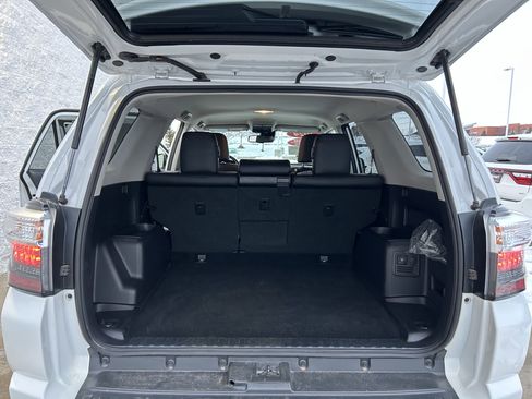 Certified 2024 Toyota 4Runner TRD Off-Road Premium image 17