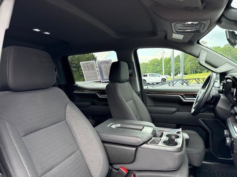 Used 2022 Chevrolet Silverado 1500 LT image 11