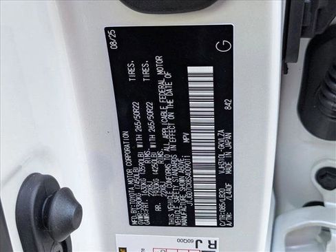 New 2025 Lexus LX 700h Luxury image 16